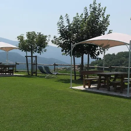 Fattoria Monte Baldo Vista Фермерський будинок *
